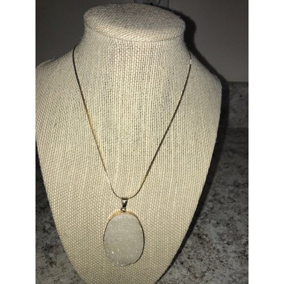 Geode Crystal Pendant w/ Gold Plated Edges on 24" Gold Tone Chain Necklace - Picture 5 of 15